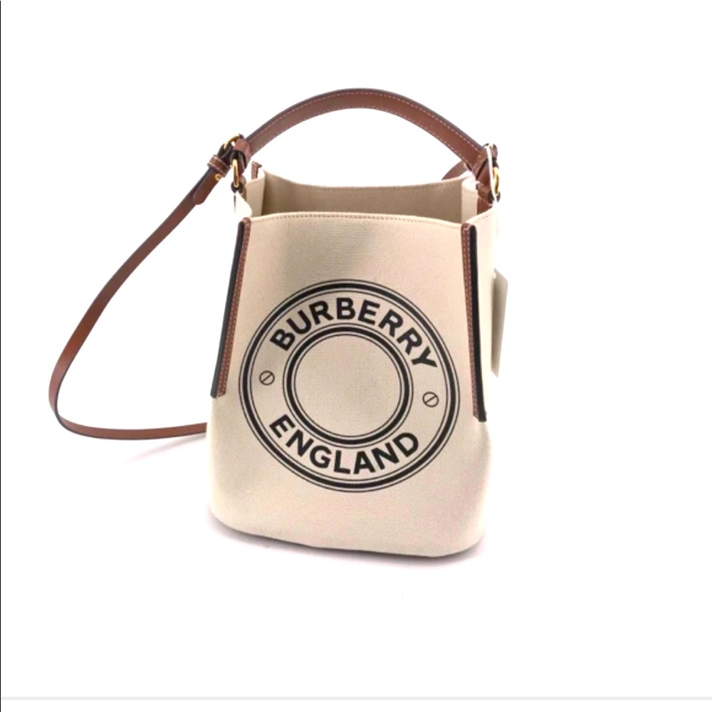 Burberry Logo Graphic Peggy